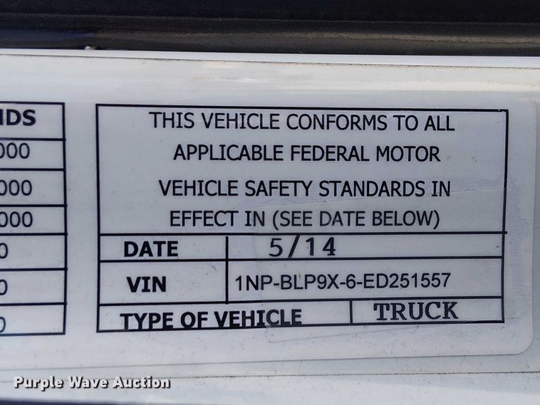 image for item EE5302 2014 Peterbilt 579 truck cab and chassis