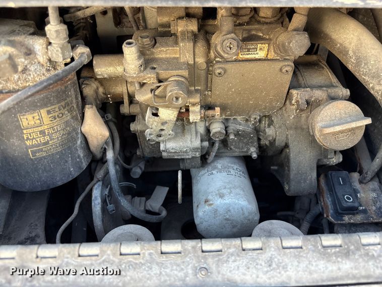 image for item EF1089 2015 Peterbilt 579 semi truck