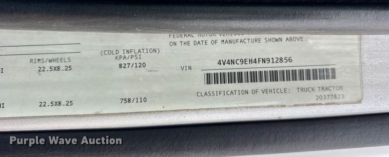 image for item EF2239 2015 Volvo VNL semi truck