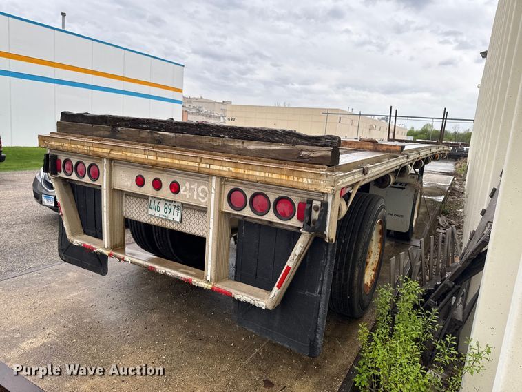image for item EF2455 1994 East Manufacturing Corporation flatbed trailer