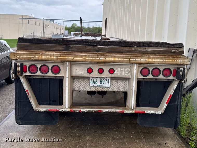 image for item EF2455 1994 East Manufacturing Corporation flatbed trailer