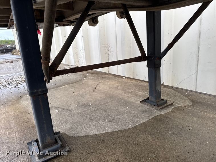 image for item EF2455 1994 East Manufacturing Corporation flatbed trailer
