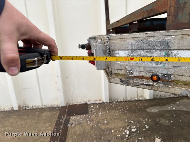 image for item EF2455 1994 East Manufacturing Corporation flatbed trailer