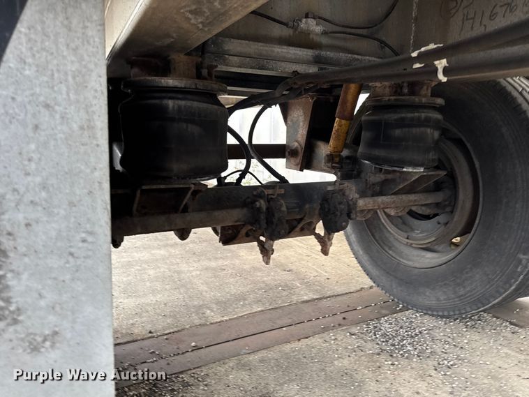 image for item EF2455 1994 East Manufacturing Corporation flatbed trailer