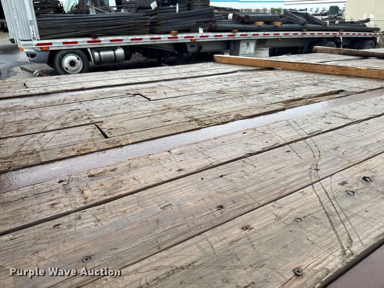 image for item EF2456 1991 Trailmobile F71T-7UAI flatbed trailer