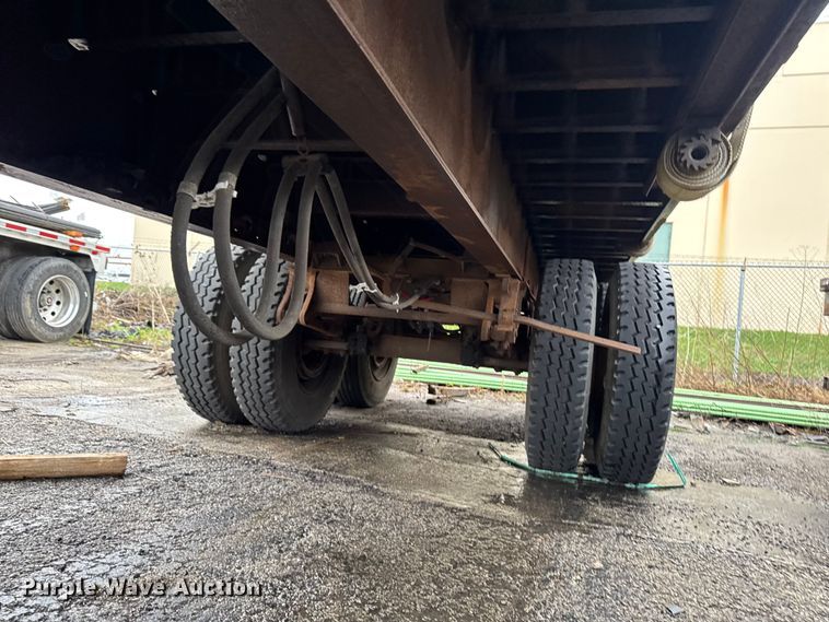 image for item EF2456 1991 Trailmobile F71T-7UAI flatbed trailer