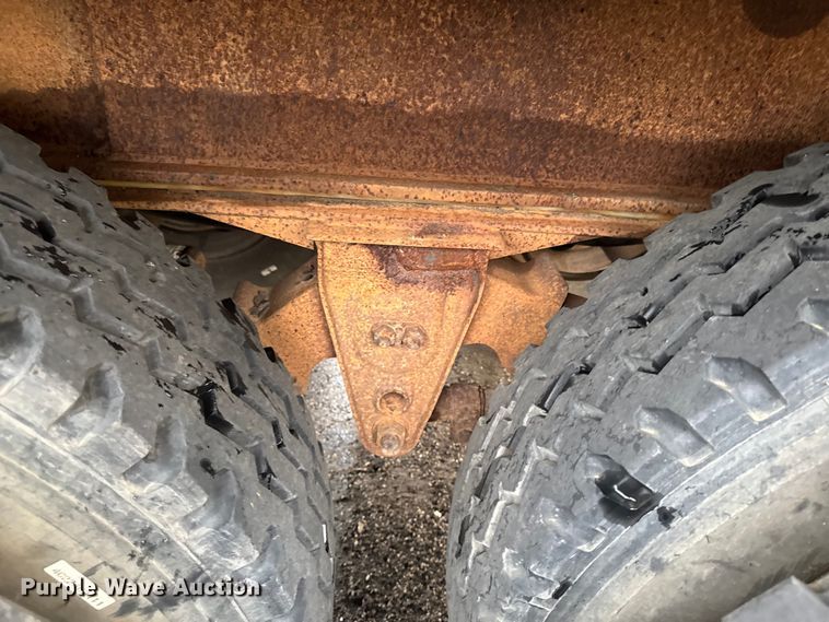 image for item EF2456 1991 Trailmobile F71T-7UAI flatbed trailer