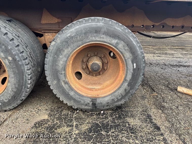 image for item EF2456 1991 Trailmobile F71T-7UAI flatbed trailer