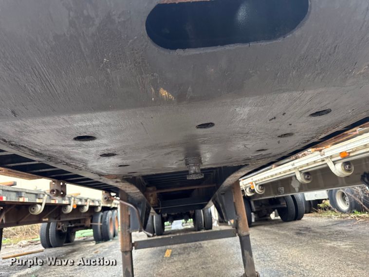 image for item EF2457 1999 Armor ATF240 flatbed trailer