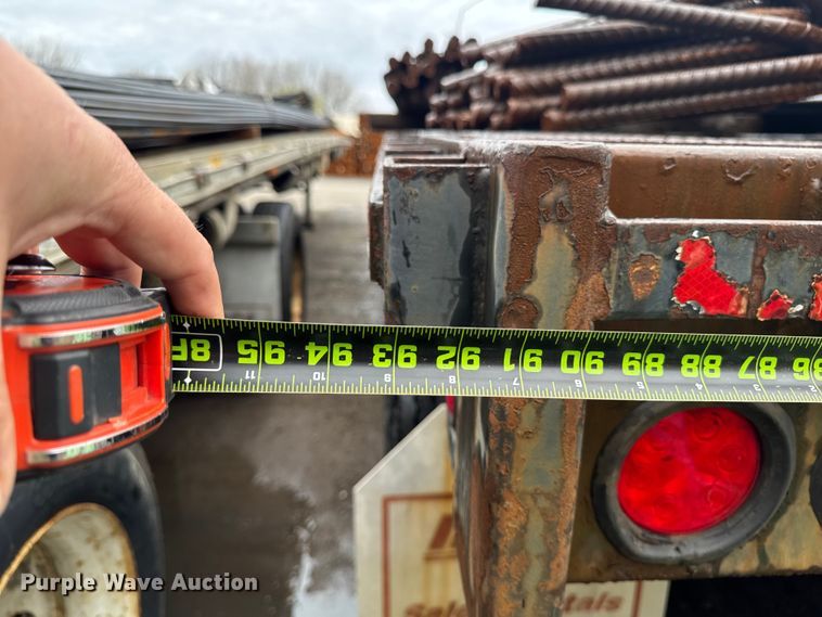 image for item EF2457 1999 Armor ATF240 flatbed trailer