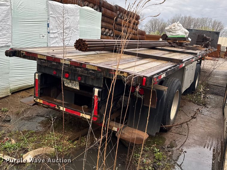 image for item EF2458 2006 Transcraft TL-2000N W2 flatbed trailer