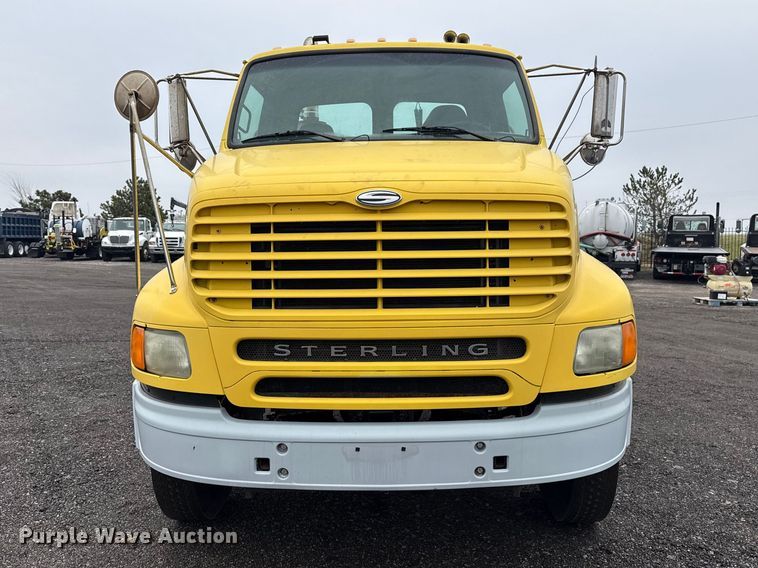 image for item EG2165 2007 Sterling Truck A9500 Series semi truck