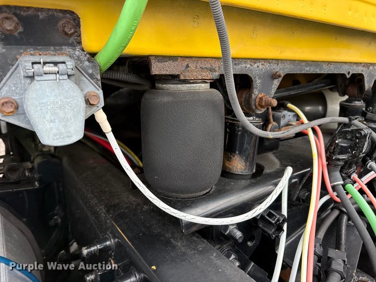 image for item EG2165 2007 Sterling Truck A9500 Series semi truck