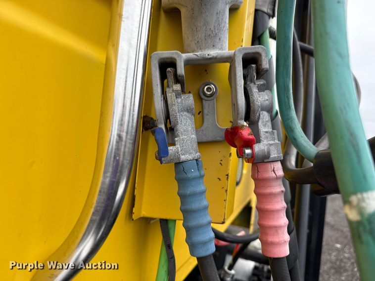 image for item EG2165 2007 Sterling Truck A9500 Series semi truck