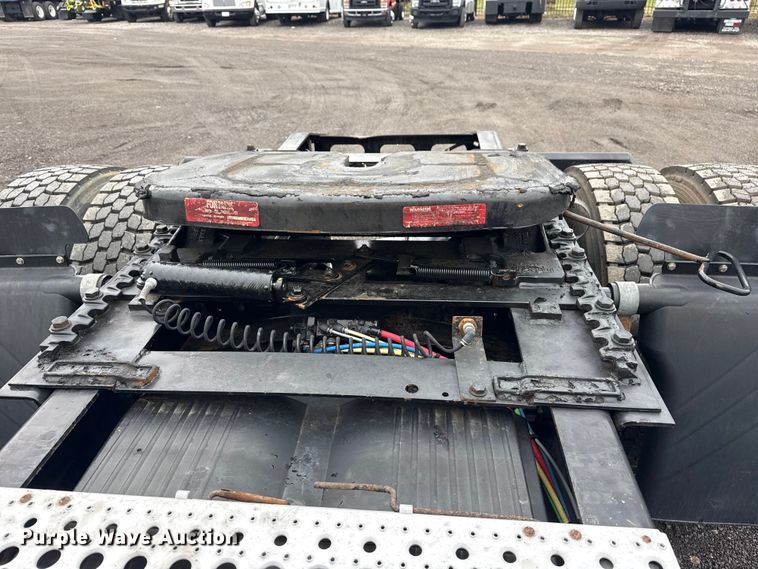 image for item EG2165 2007 Sterling Truck A9500 Series semi truck