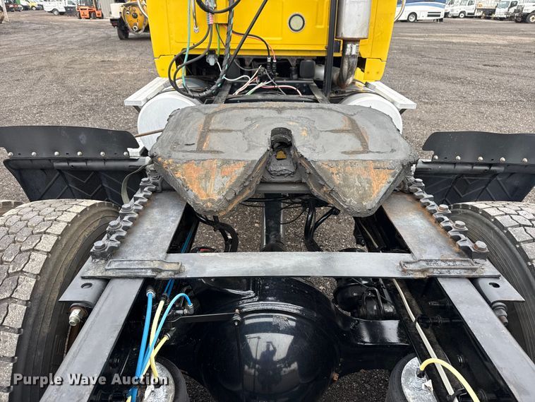 image for item EG2165 2007 Sterling Truck A9500 Series semi truck