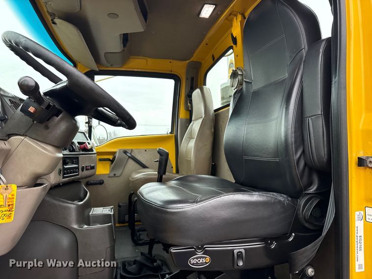 image for item EG2165 2007 Sterling Truck A9500 Series semi truck