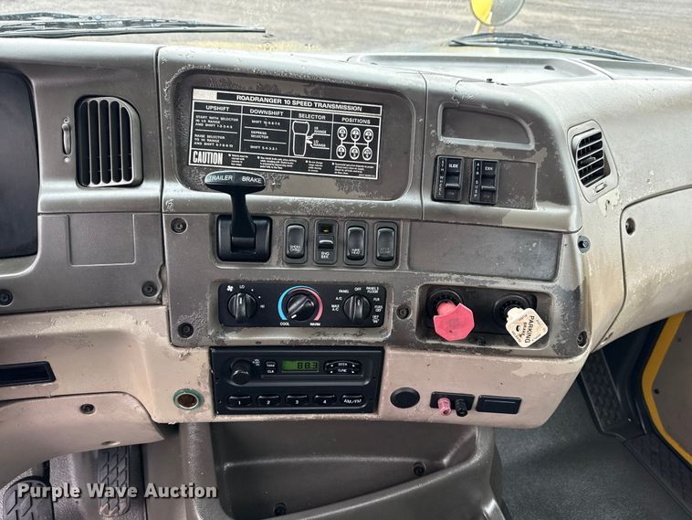 image for item EG2165 2007 Sterling Truck A9500 Series semi truck