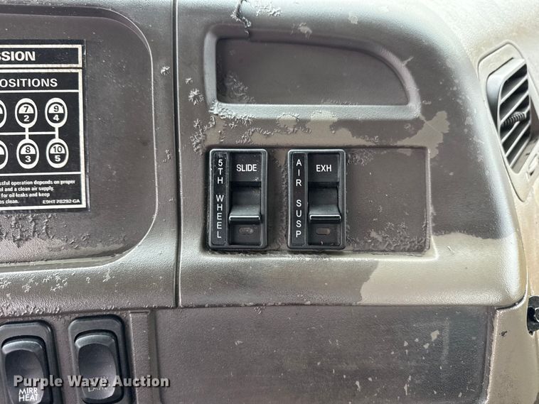 image for item EG2165 2007 Sterling Truck A9500 Series semi truck