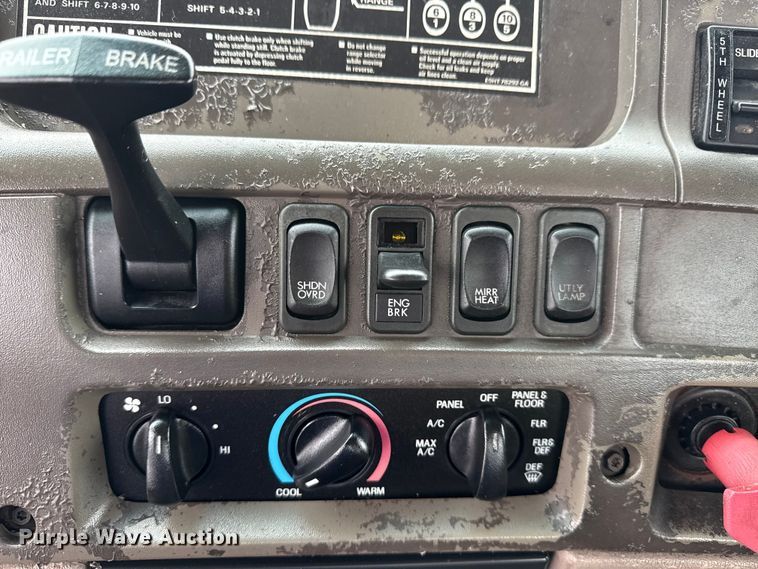 image for item EG2165 2007 Sterling Truck A9500 Series semi truck