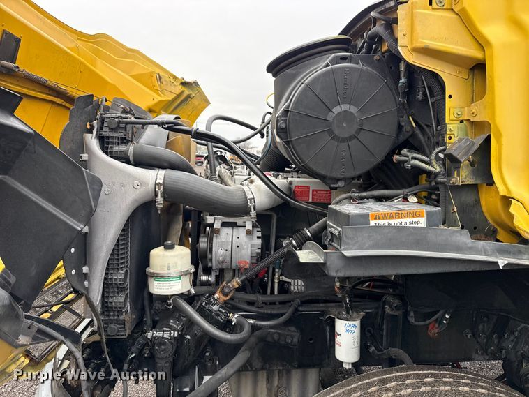 image for item EG2165 2007 Sterling Truck A9500 Series semi truck