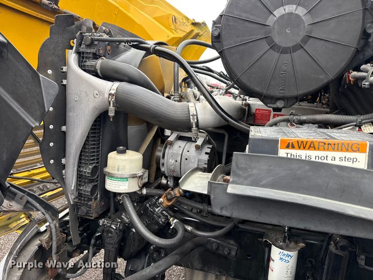 image for item EG2165 2007 Sterling Truck A9500 Series semi truck