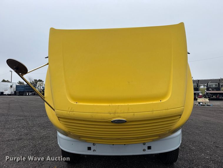 image for item EG2165 2007 Sterling Truck A9500 Series semi truck