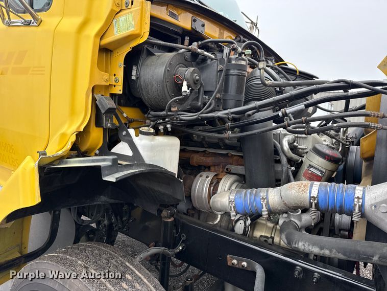 image for item EG2165 2007 Sterling Truck A9500 Series semi truck