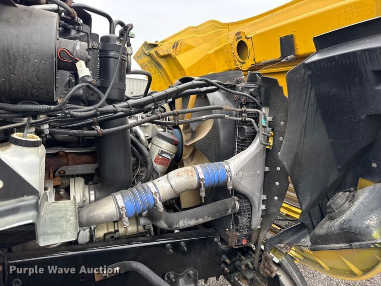 image for item EG2165 2007 Sterling Truck A9500 Series semi truck