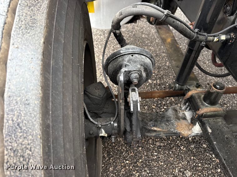 image for item EG2165 2007 Sterling Truck A9500 Series semi truck