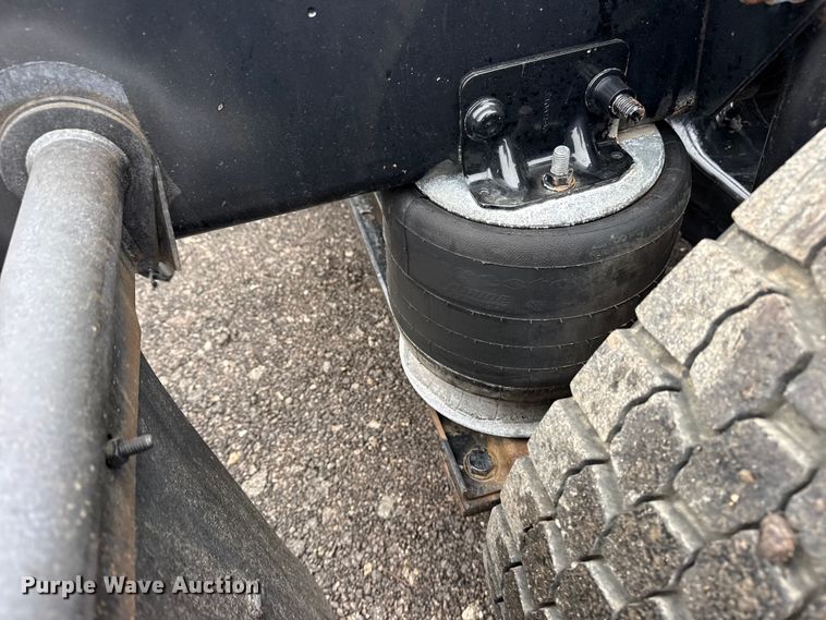 image for item EG2165 2007 Sterling Truck A9500 Series semi truck