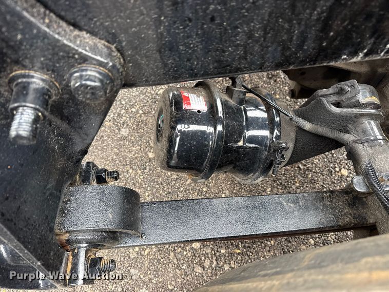 image for item EG2165 2007 Sterling Truck A9500 Series semi truck