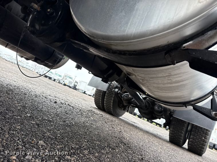 image for item EG2165 2007 Sterling Truck A9500 Series semi truck