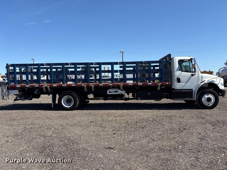 image for item EG8863 2019 Freightliner Business Class M2 flatbed truck