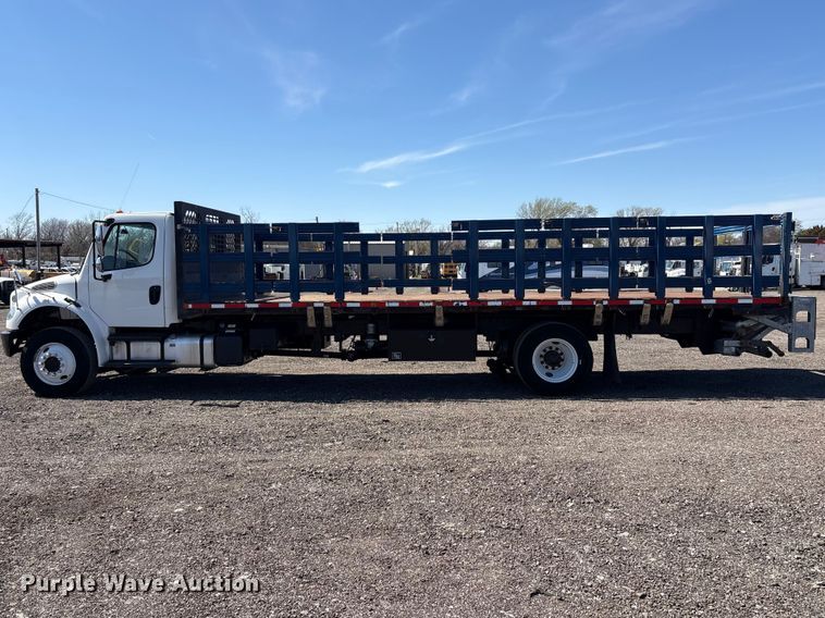 image for item EG8863 2019 Freightliner Business Class M2 flatbed truck