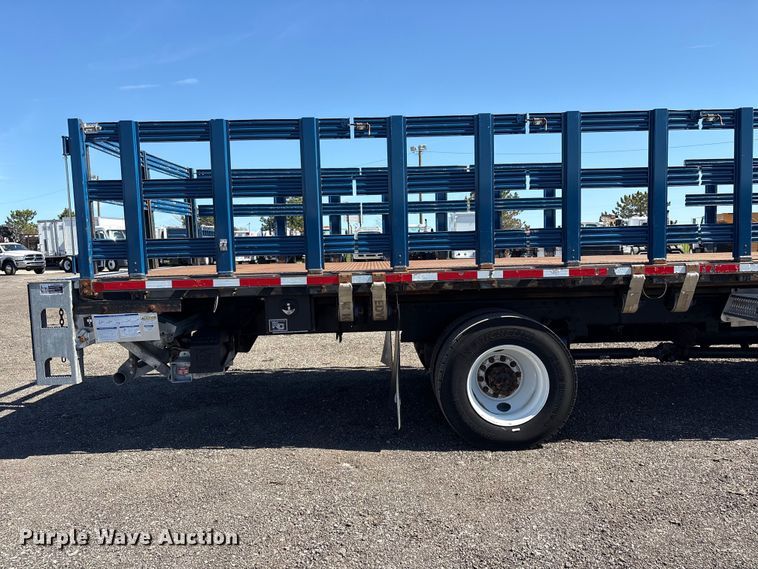 image for item EG8863 2019 Freightliner Business Class M2 flatbed truck