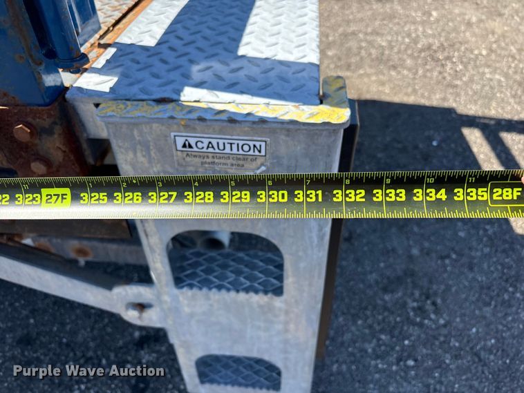 image for item EG8863 2019 Freightliner Business Class M2 flatbed truck