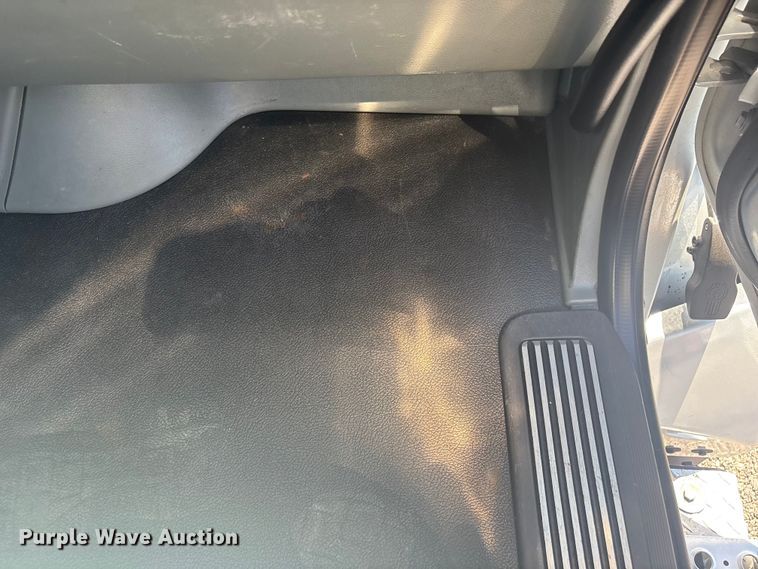 image for item EG8914 2015 Kenworth T880 semi truck