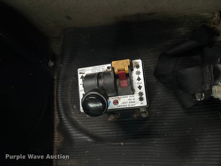 image for item EG8918 2005 Kenworth T800 semi truck