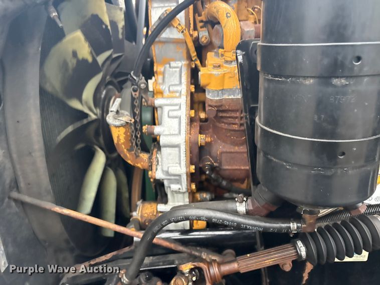 image for item EG8918 2005 Kenworth T800 semi truck