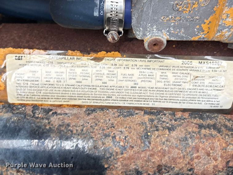 image for item EG8918 2005 Kenworth T800 semi truck