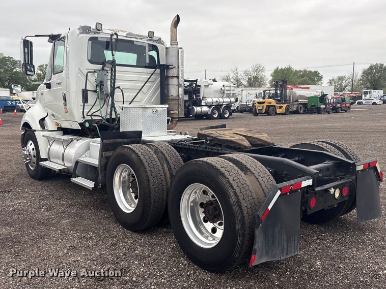 image for item EG8935 2012 International ProStar Plus semi truck