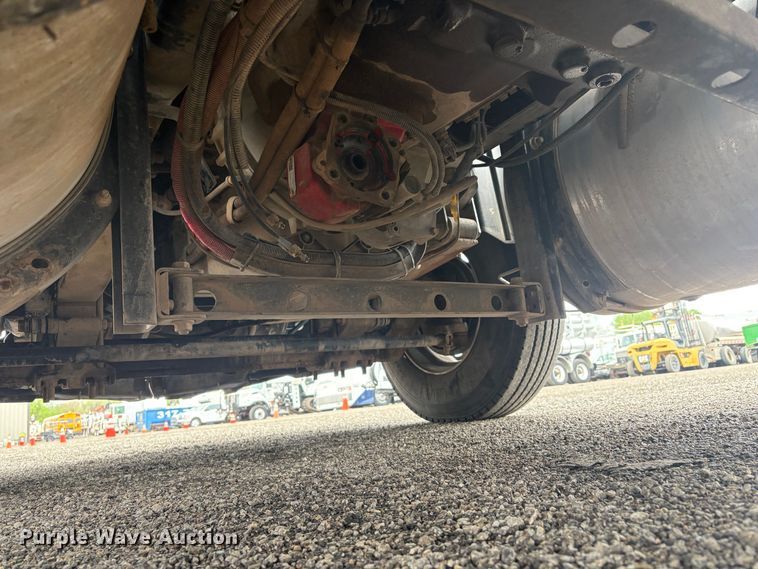 image for item EG8935 2012 International ProStar Plus semi truck