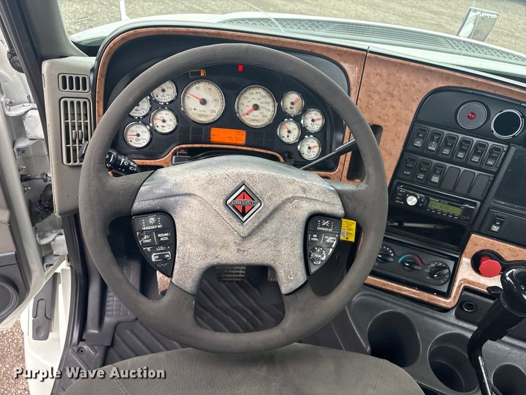 image for item EG8935 2012 International ProStar Plus semi truck