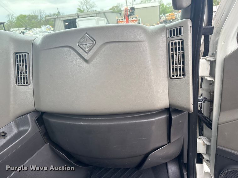 image for item EG8935 2012 International ProStar Plus semi truck
