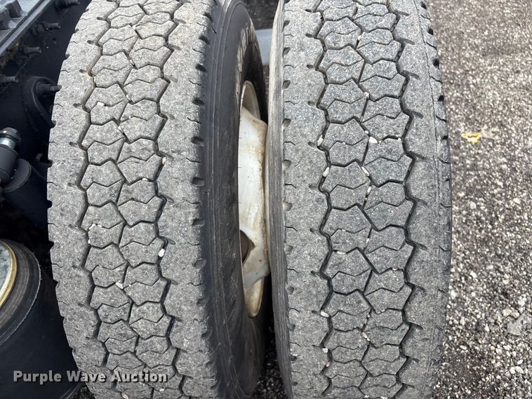 image for item EG8935 2012 International ProStar Plus semi truck