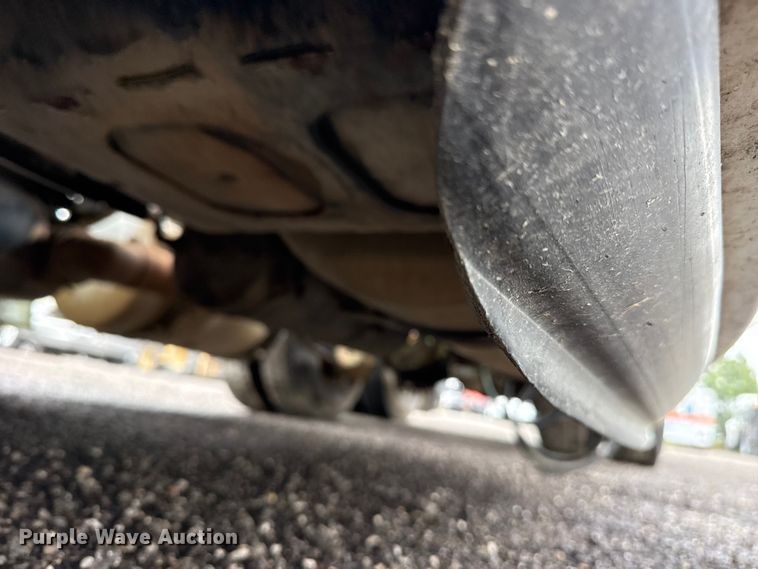 image for item EG8941 2015 Freightliner Cascadia semi truck