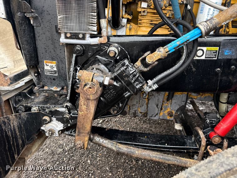 image for item EG8942 2003 Peterbilt 385 semi truck