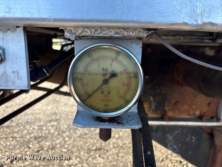 image for item EG8943 2006 Eaglerock T-91-SM end dump trailer