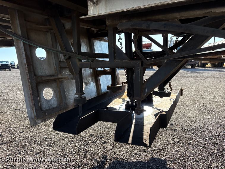 image for item EG8943 2006 Eaglerock T-91-SM end dump trailer